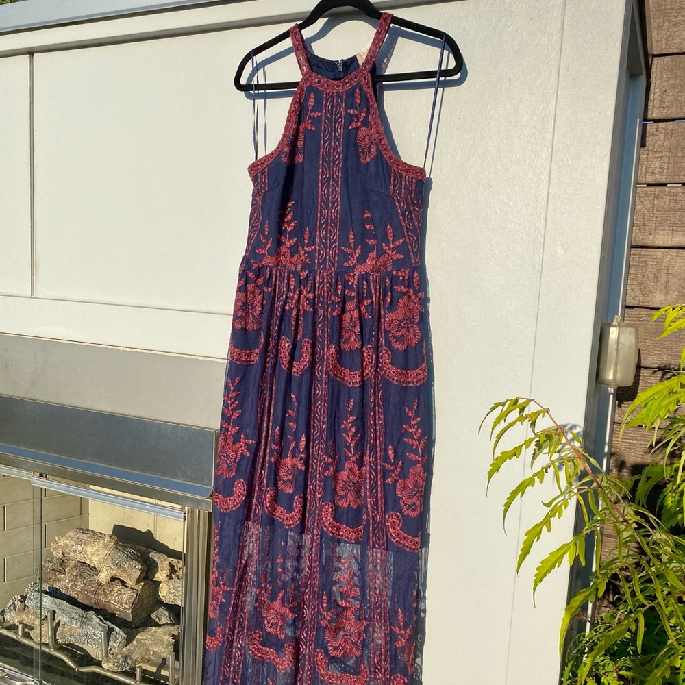 Lace detail maxi dress